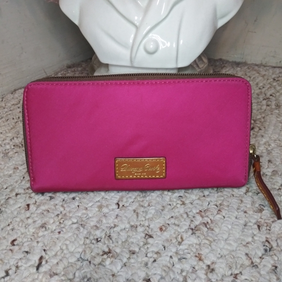 Dooney & Bourke Fuschia Nylon And Leather Zip Around Wallet - Picture 3 of 6
